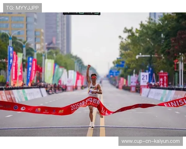 国内马拉松赛事报名爆满，跑者热情高涨，国内马拉松比赛报名